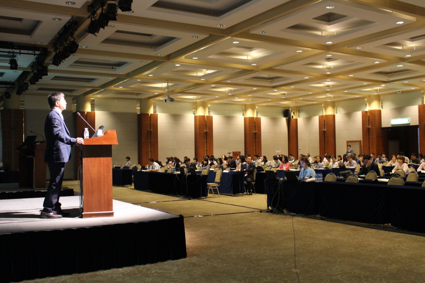 학술대회 이미지